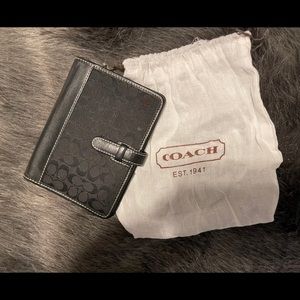 Coach wallet planner